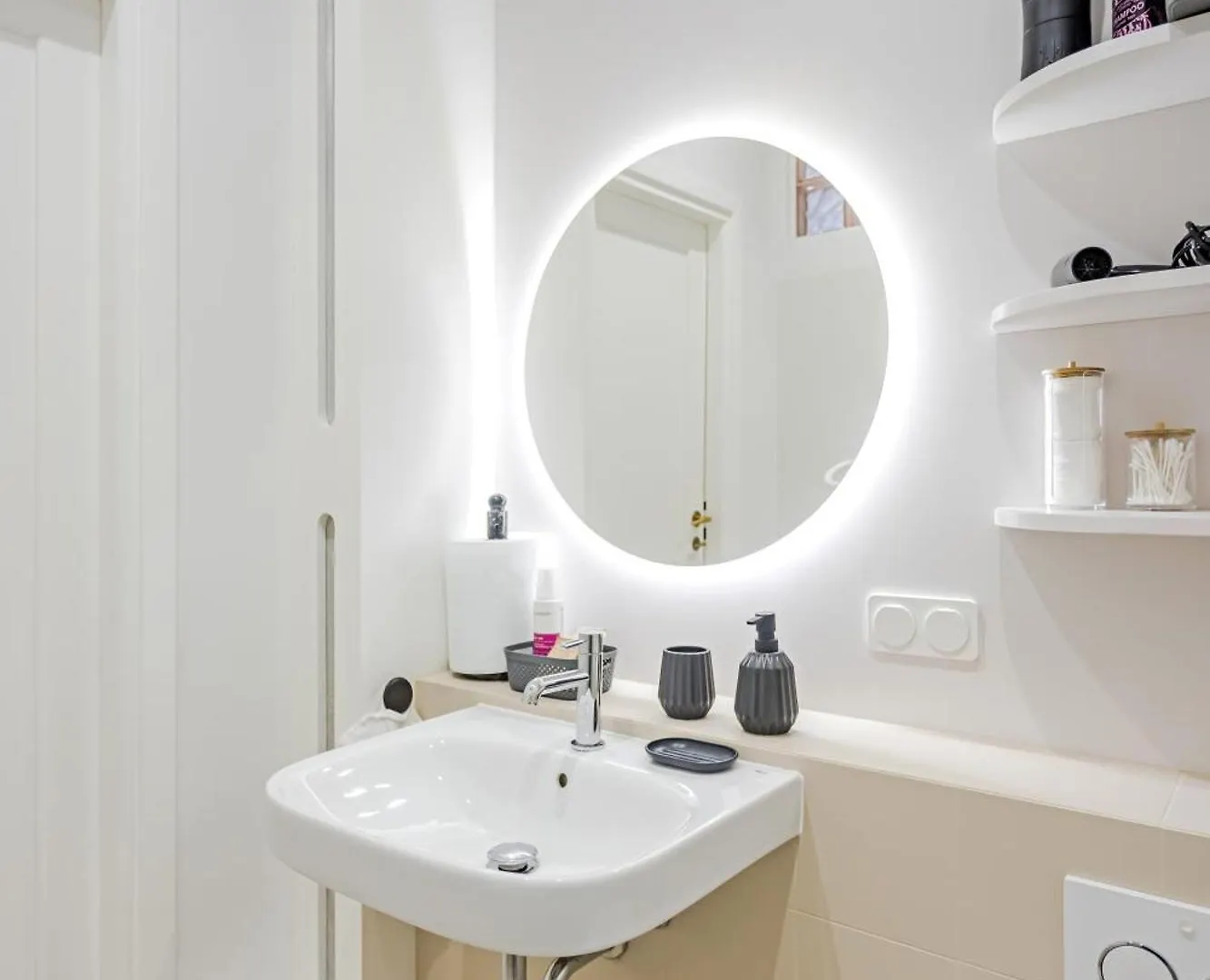 Poznanska Point Apartment Warsaw